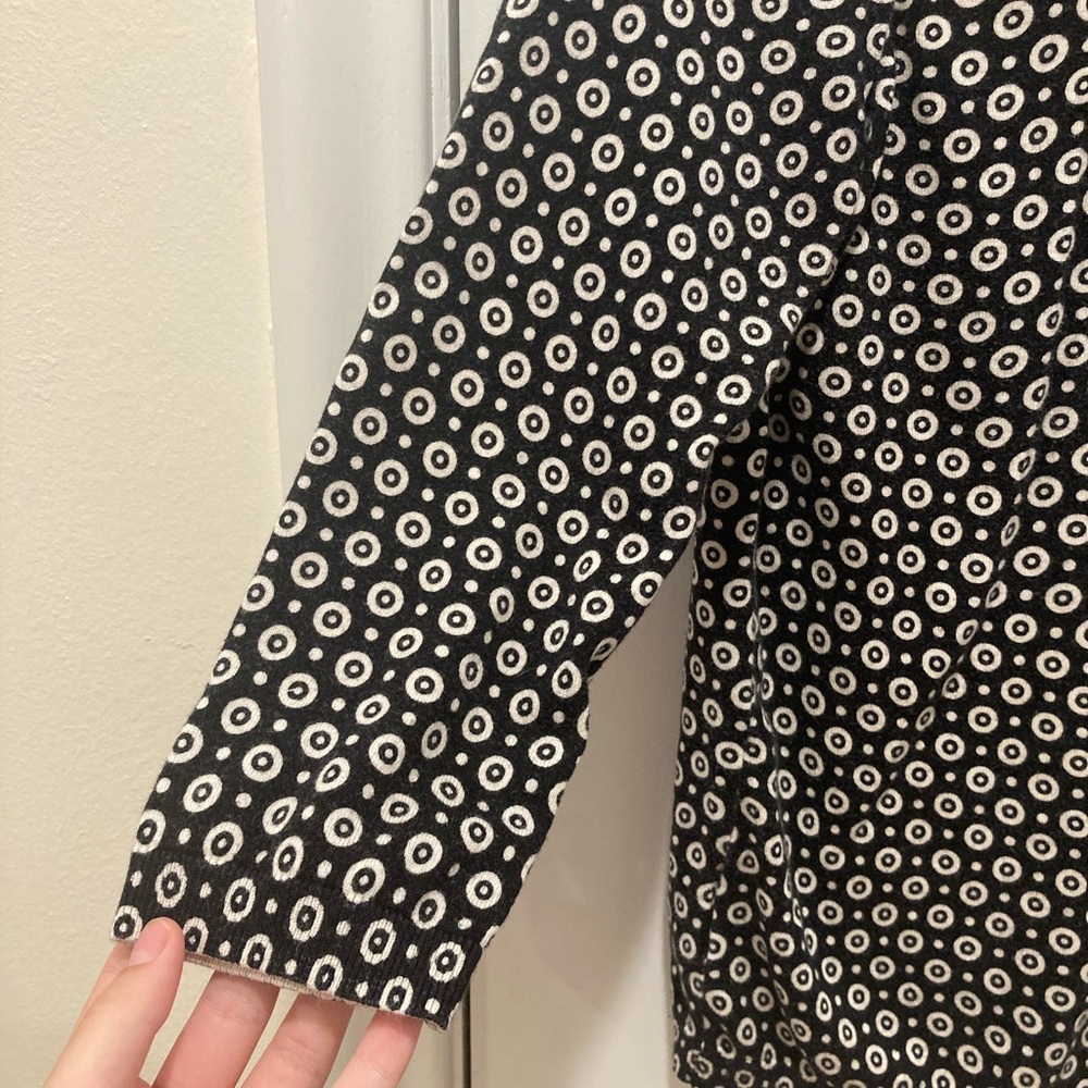 Light weight Ann Taylor polka dot sweater! - Picture 2 of 7